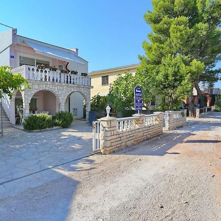 Villa Neyla Vir Exterior photo