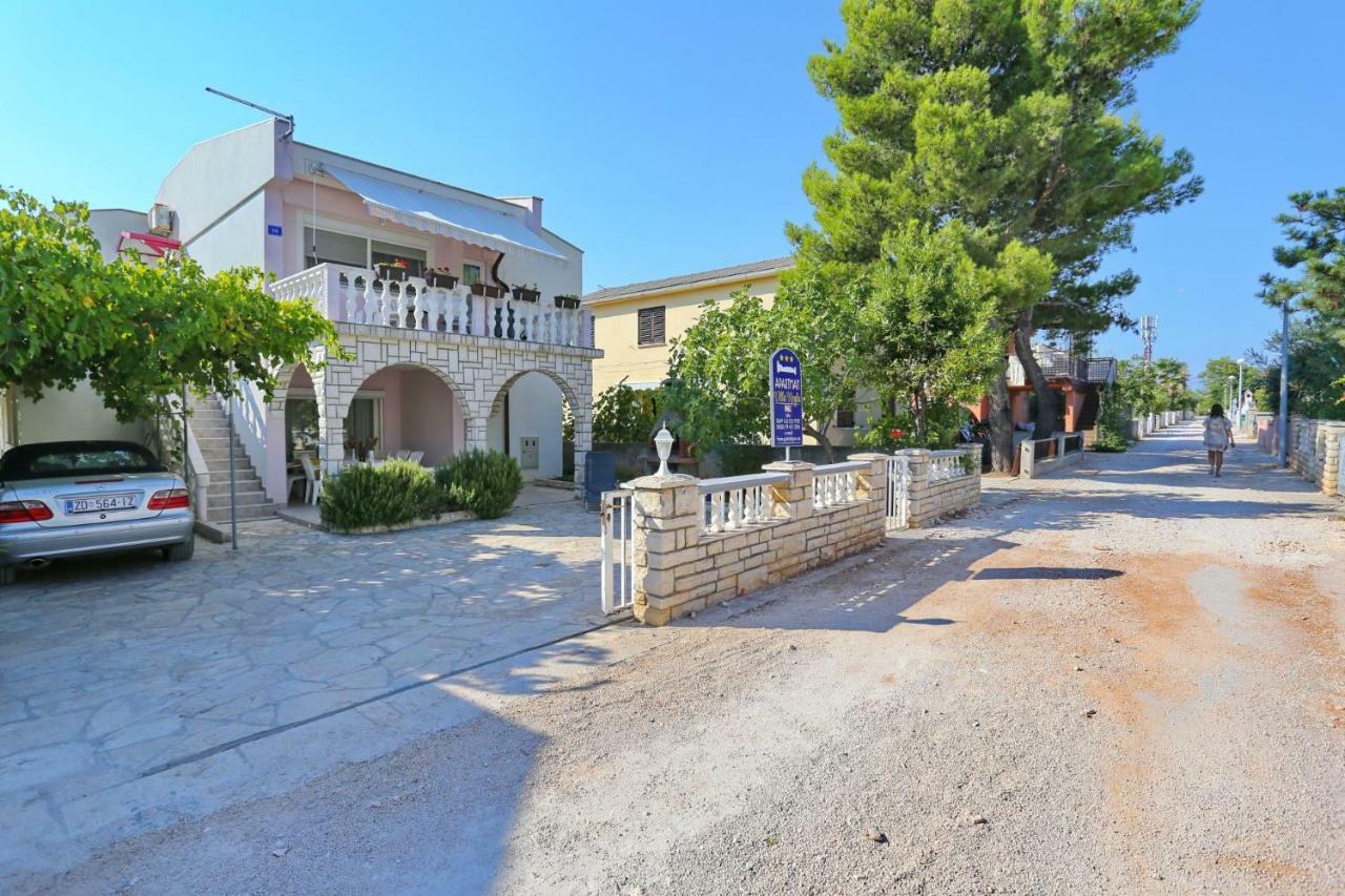 Villa Neyla Vir Exterior photo